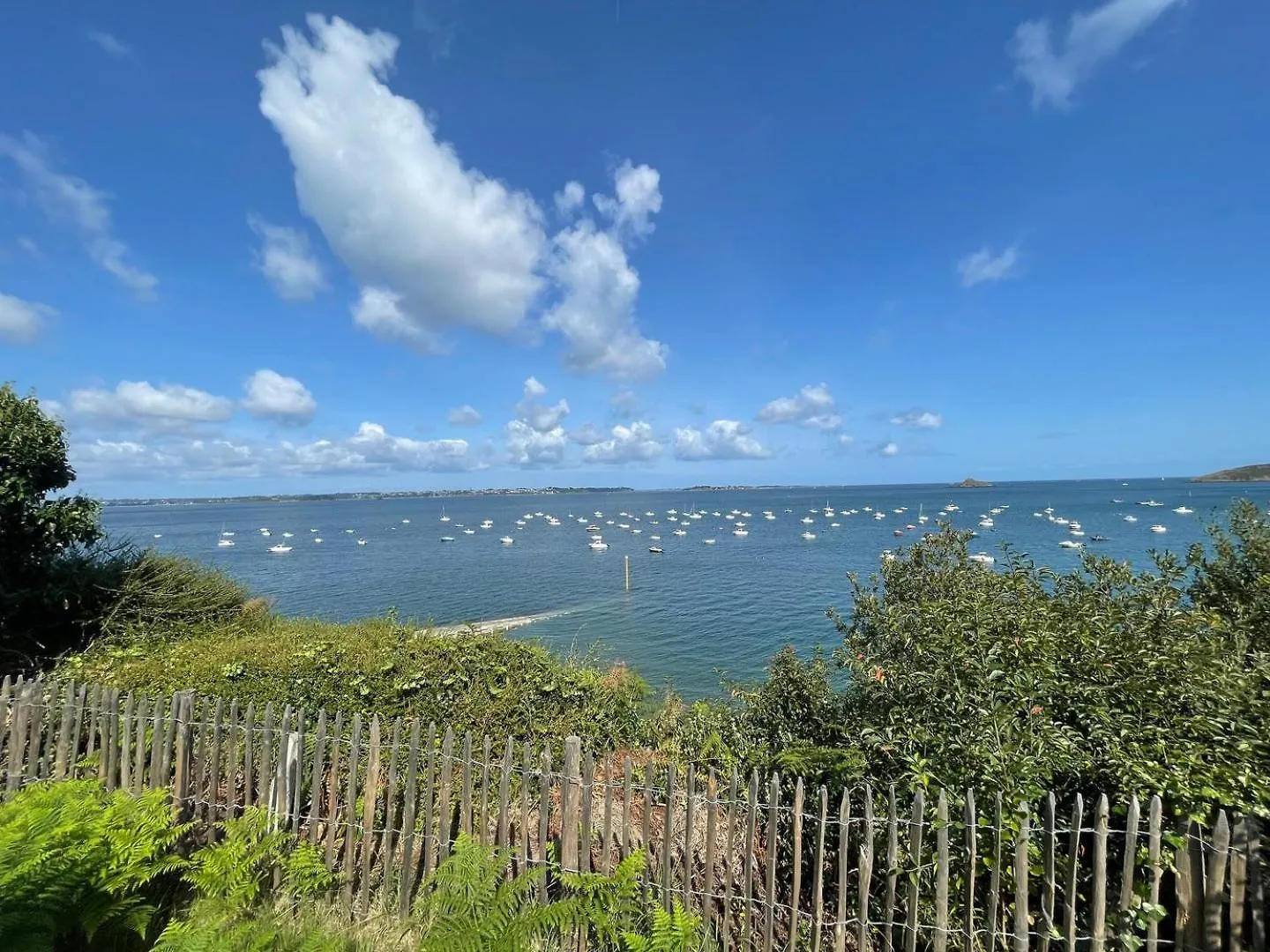 Holiday home Ty Lazo: Serenite En Bord De Mer, Havre De Paix. Plouezec